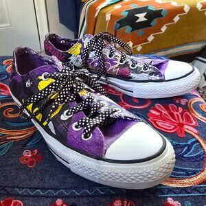 Converse Size 8 All Star Chuck Taylor Batgirl Comic Book Design Sneaker Shoe